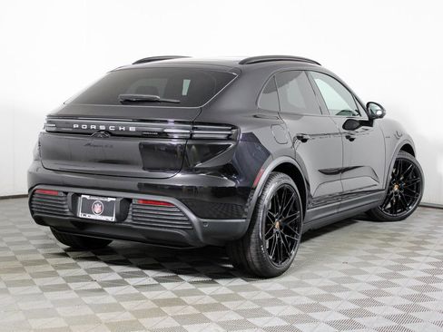 Certified 2025 Porsche Macan 4S Electric image 7