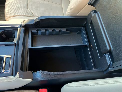 Used 2022 Ford Expedition Max Platinum image 19