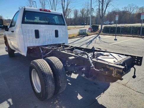 Used 2022 Chevrolet Silverado 3500 W/T w/ WT Fleet Convenience Package image 3