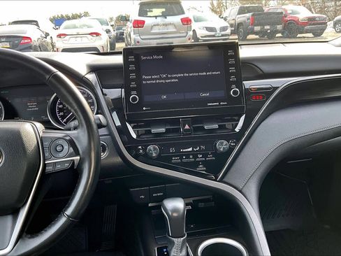 Used 2023 Toyota Camry XLE image 6