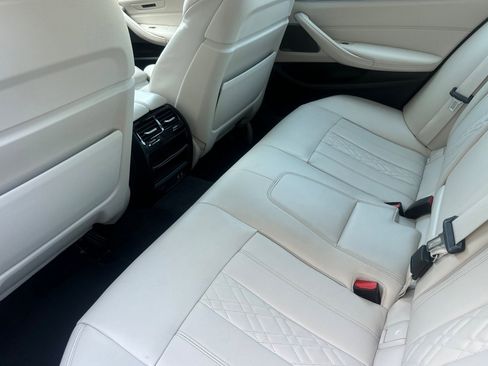 Certified 2023 BMW 530e xDrive w/ Executive Package image 15