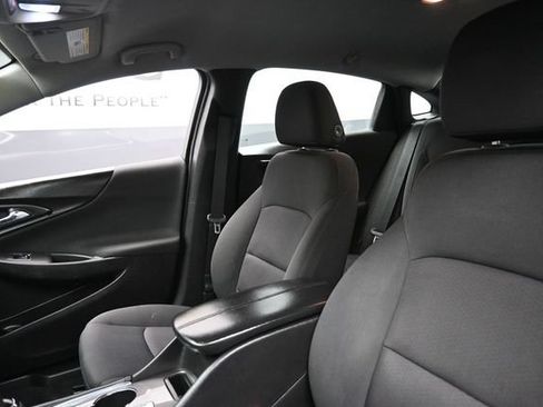 Used 2018 Chevrolet Malibu LT FWD image 17