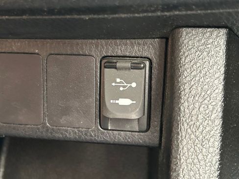 Used 2015 Toyota Corolla L FWD image 22