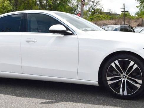 Used 2022 Mercedes-Benz C 300 4MATIC Sedan image 11
