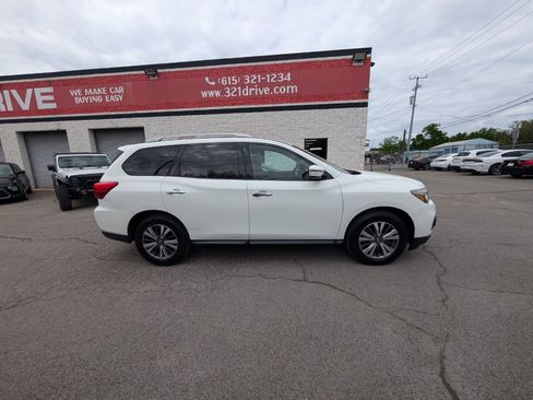 Used 2020 Nissan Pathfinder S FWD image 5