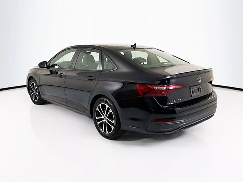 Used 2023 Volkswagen Jetta Sport image 7