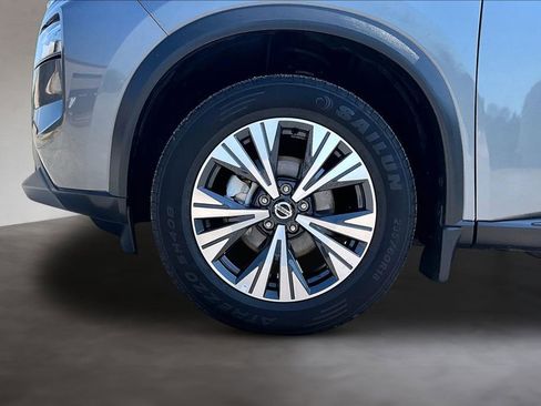 Used 2021 Nissan Rogue SV w/ Premium Package FWD image 32