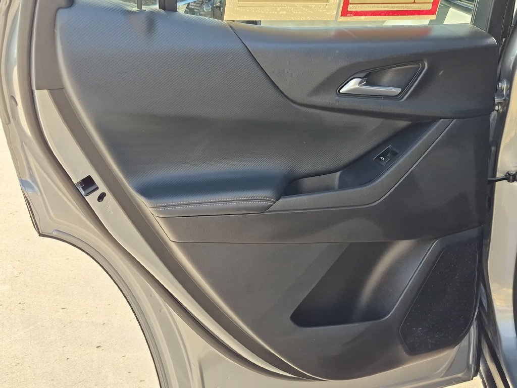 Used 2026 Chevrolet Equinox LT AWD/4WD image 27