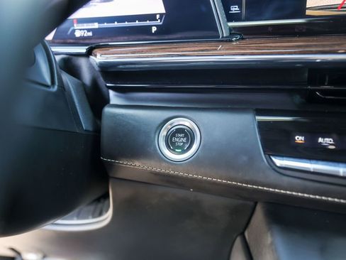 Used 2023 Cadillac Escalade Sport Platinum RWD image 19