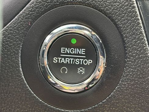 Used 2019 Ford Explorer XLT w/ Equipment Group 202A AWD/4WD image 20