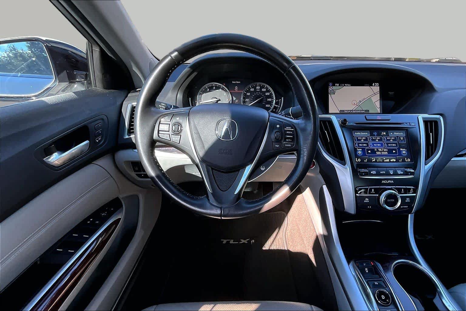 Used 2016 Acura TLX w/ Technology Package FWD image 11