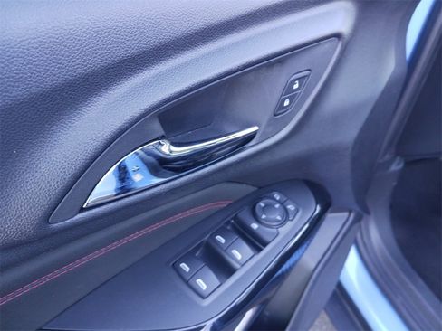 Used 2024 Chevrolet Trax RS w/ Sunroof Package image 30