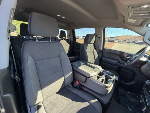 Used 2022 Chevrolet Silverado 1500 Custom image 16