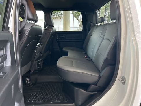 Used 2022 RAM 3500 Tradesman w/ Chrome Appearance Group image 12