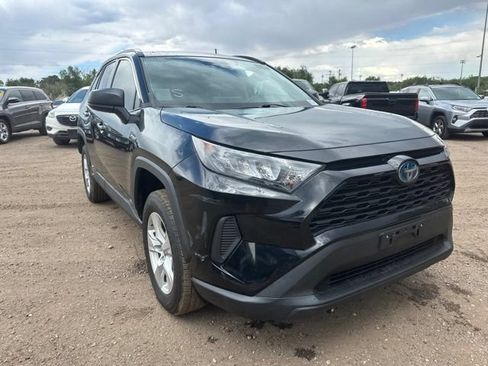Used 2020 Toyota RAV4 LE AWD/4WD image 10