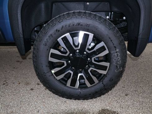 New 2026 GMC Sierra 3500 Denali Ultimate w/ LPO, Black Badging Package AWD/4WD image 36