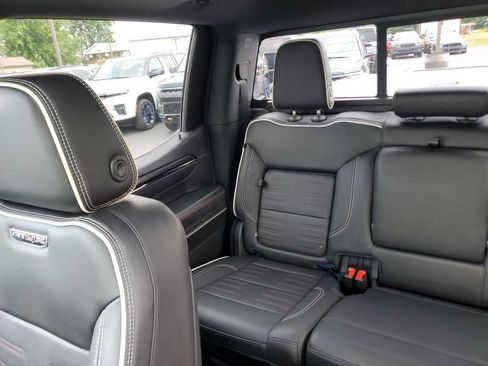 Used 2022 GMC Sierra 1500 AT4X AWD/4WD image 14