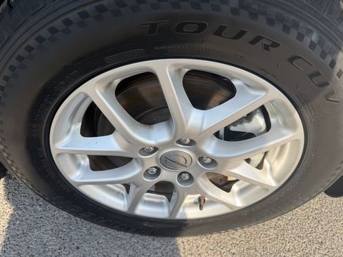 Used 2023 Chrysler Pacifica Touring-L FWD image 11