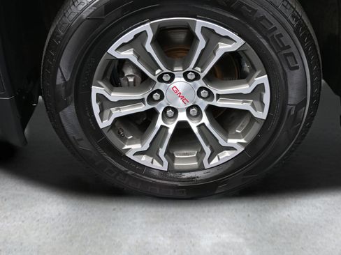 Used 2025 GMC Sierra 1500 SLT RWD image 21