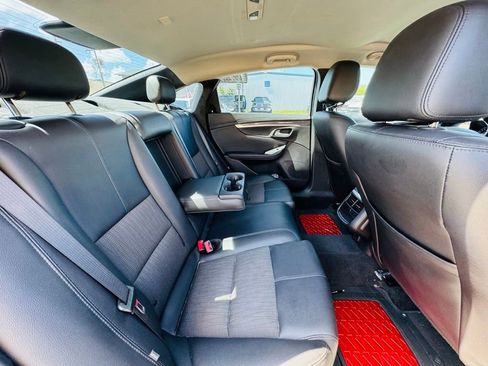 Used 2019 Chevrolet Impala LT FWD image 14