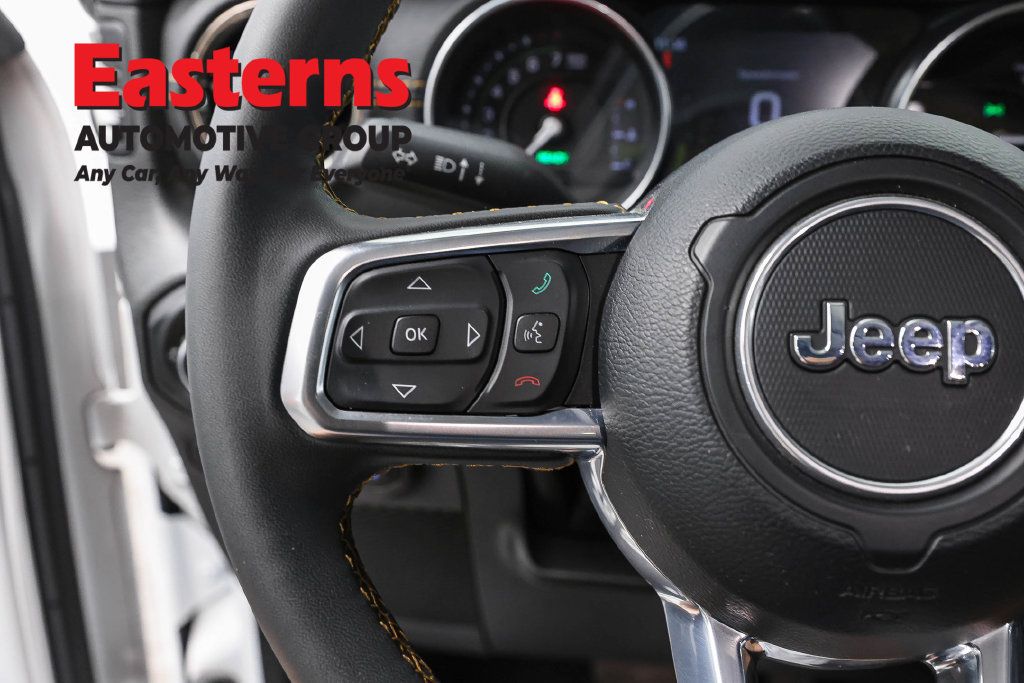 Used 2023 Jeep Wrangler Unlimited Sahara AWD/4WD image 17