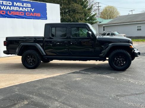 Used 2023 Jeep Gladiator Sport AWD/4WD image 43