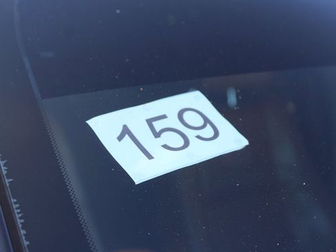 Used 2012 Jeep Grand Cherokee Overland image 11