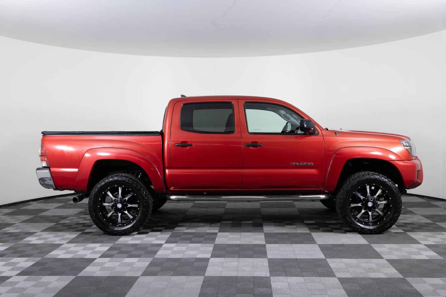 Used 2015 Toyota Tacoma 4x4 Double Cab w/ SR5 Package image 9