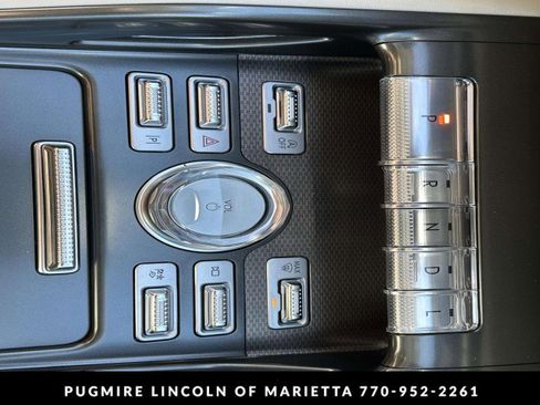 New 2026 Lincoln Nautilus Premier image 32