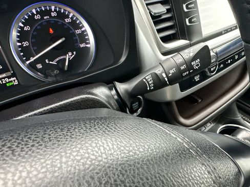 Used 2017 Toyota Highlander XLE AWD/4WD image 56