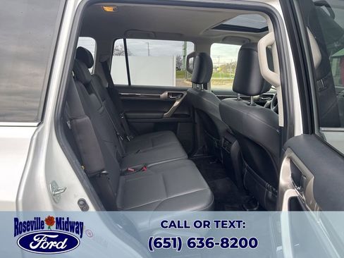 Used 2015 Lexus GX 460 image 40