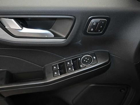 Certified 2026 Ford Escape SE w/ PHEV Premium Package FWD image 18