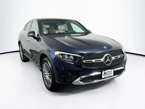 Used 2024 Mercedes-Benz GLC 300 4MATIC image 1