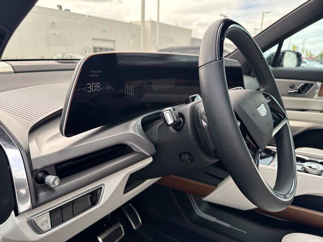 Used 2026 Cadillac Vistiq Sport w/ LPO, Floor Liner Package AWD/4WD image 17