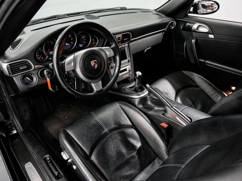 Used 2006 Porsche 911 Carrera S RWD image 9