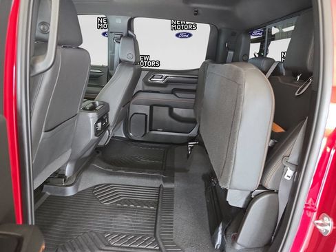 Used 2022 GMC Sierra 1500 AT4 w/ AT4 Preferred Package AWD/4WD image 12