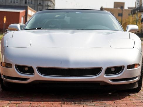 Used 2003 Chevrolet Corvette Coupe RWD image 11