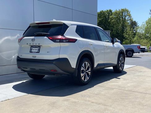Used 2023 Nissan Rogue SV FWD image 4