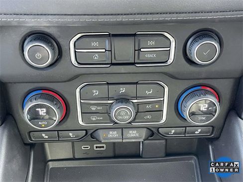 Used 2023 Chevrolet Suburban LT w/ Luxury Package image 30