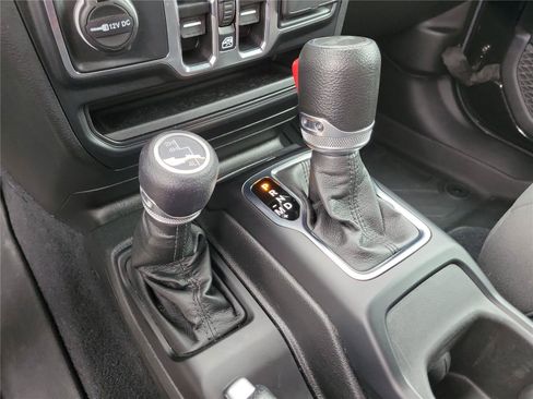 Used 2023 Jeep Wrangler Unlimited Sport AWD/4WD image 26