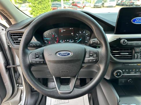 Used 2020 Ford Escape SE FWD image 17