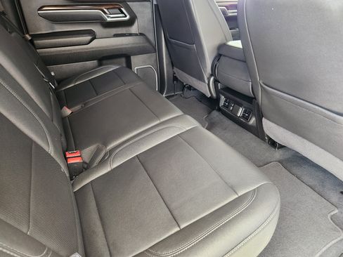 Used 2025 GMC Sierra 1500 SLT RWD image 32