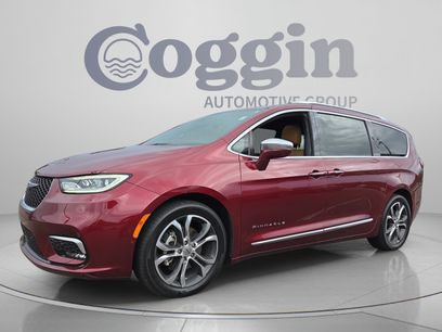 Used 2022 Chrysler Pacifica Pinnacle