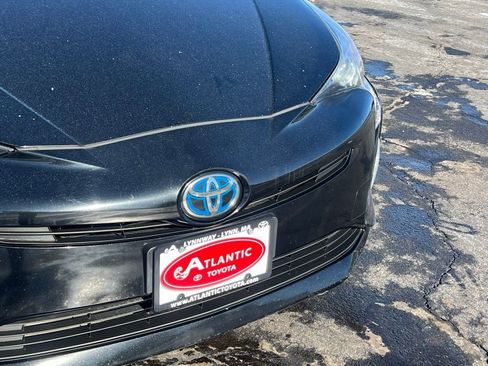Used 2016 Toyota Prius Three Touring image 13