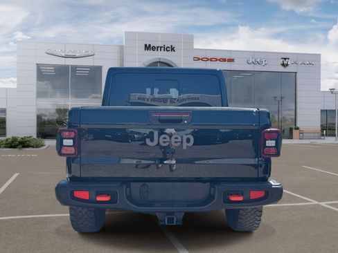 Used 2024 Jeep Gladiator Mojave AWD/4WD image 7