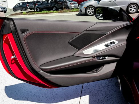 Used 2025 Chevrolet Corvette Z06 RWD image 14