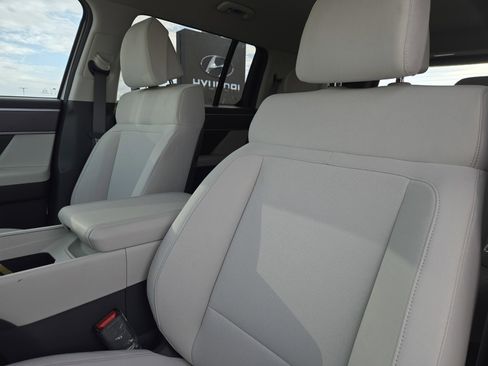 New 2025 Hyundai Santa Fe SE image 13