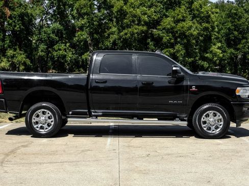 Used 2023 RAM 2500 Laramie AWD/4WD image 9