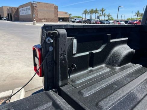 Certified 2023 Jeep Gladiator Overland w/ LED Lighting Group image 9