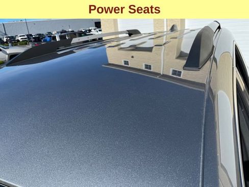 Used 2023 GMC Acadia SLE w/ Driver Convenience Package image 9